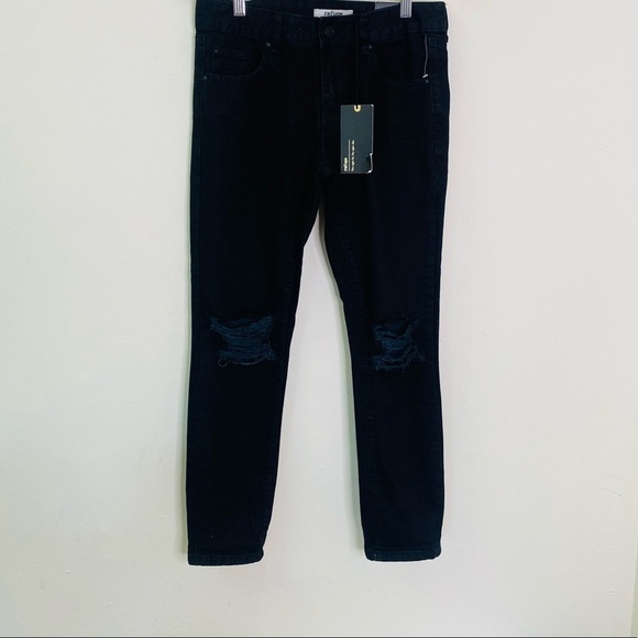NWT REFUGE Crop Boyfriend Jeans Black  Size 0 Distressed Curve Loving - Picture 2 of 10